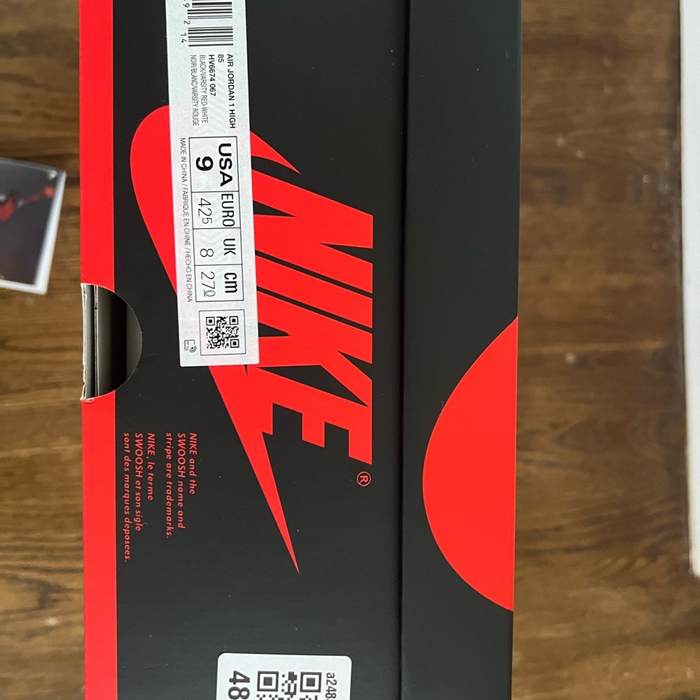 Nike Air Jordan Retro 1 High- “Bred 1 /OG ‘85 / Banned” 2025 - Picture 11 of 11